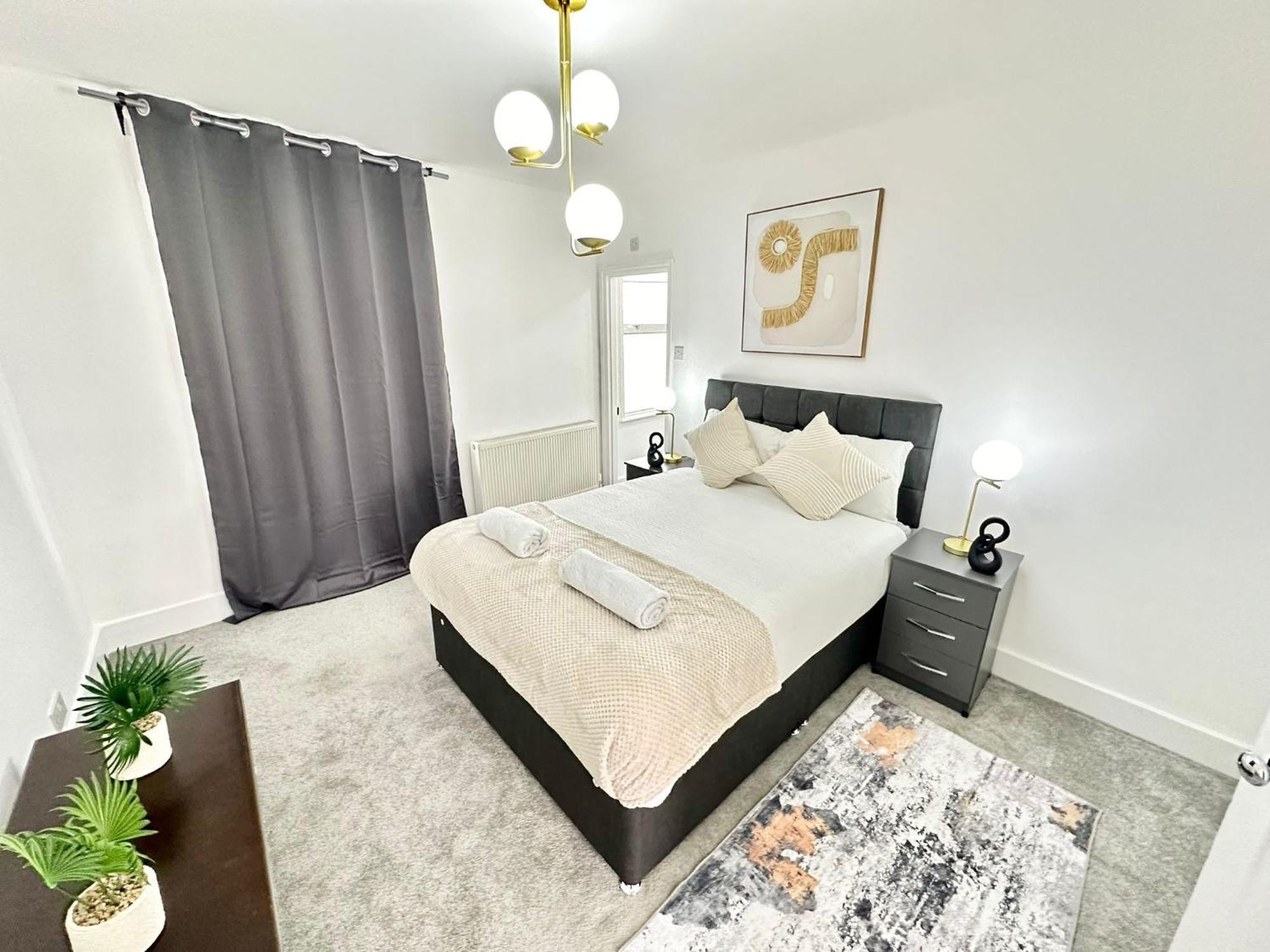 Central Two Bedroom Appartamento